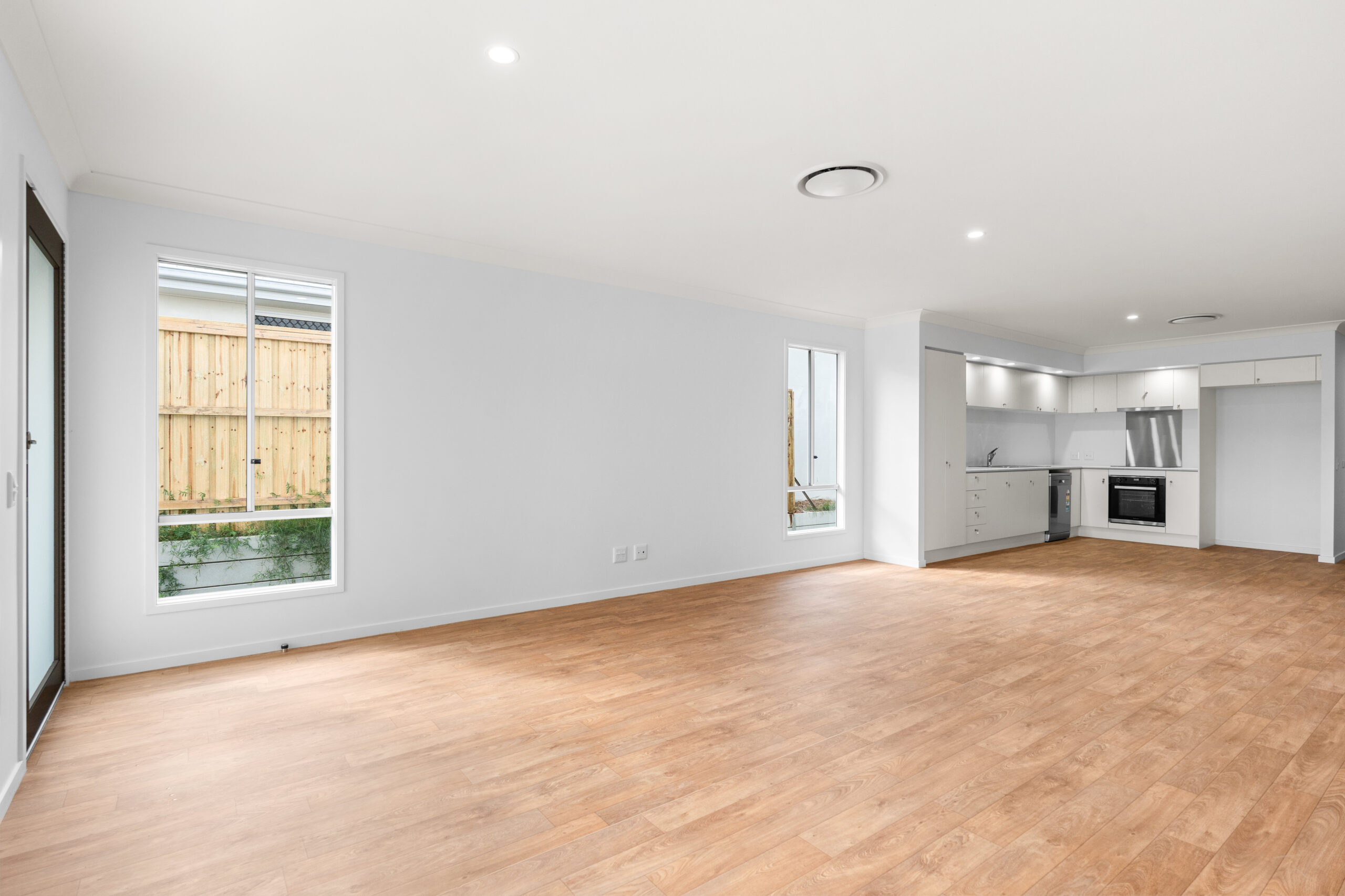 010_Open2view_ID898744-11_Kendall_Street