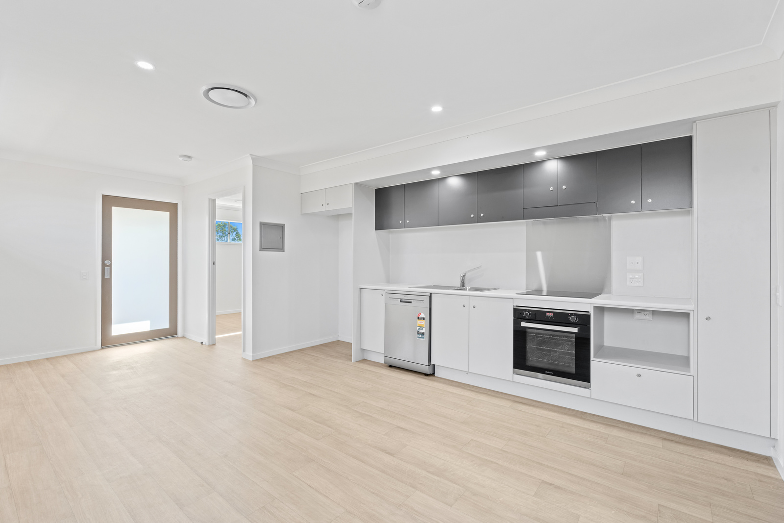 012_Open2view_ID891551-11_Mali_Way
